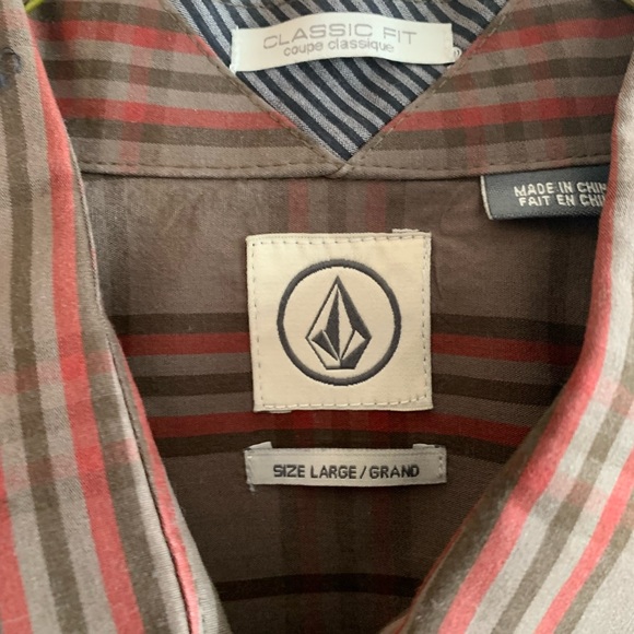 Volcom men’s button down collar shirt - Picture 2 of 2
